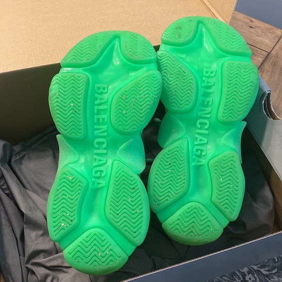 Balenciaga triple S Lime Green - Picture 2 of 6